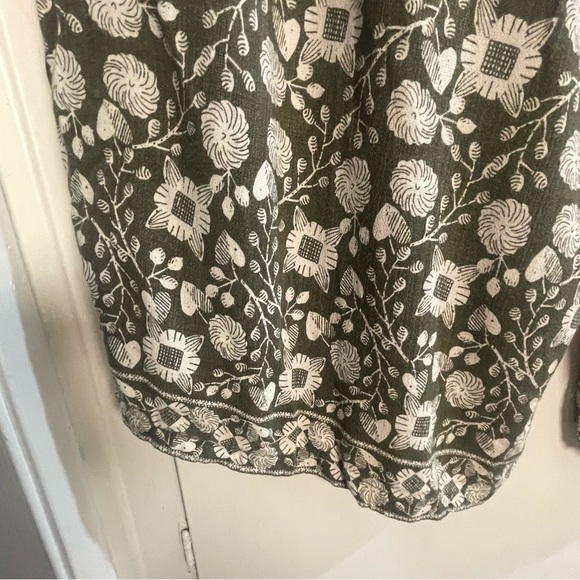 Max Studio Green and Ecru Floral Pants 3XL - Picture 3 of 10
